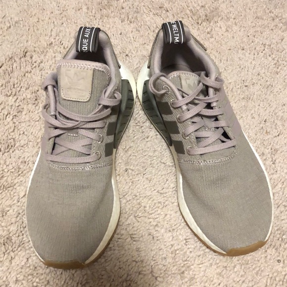 white adidas trainers size 6